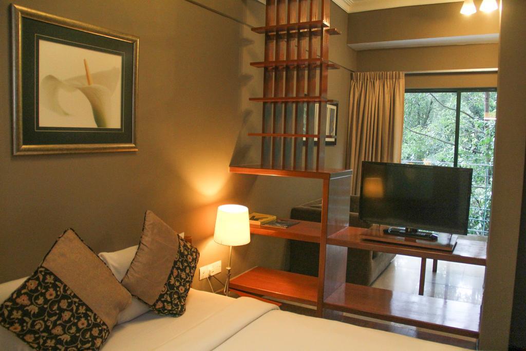 Peninsula Residence All Suite Hotel Kuala Lumpur Bagian luar foto