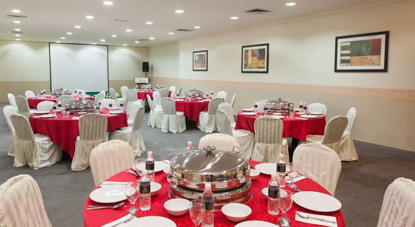 Peninsula Residence All Suite Hotel Kuala Lumpur Bagian luar foto